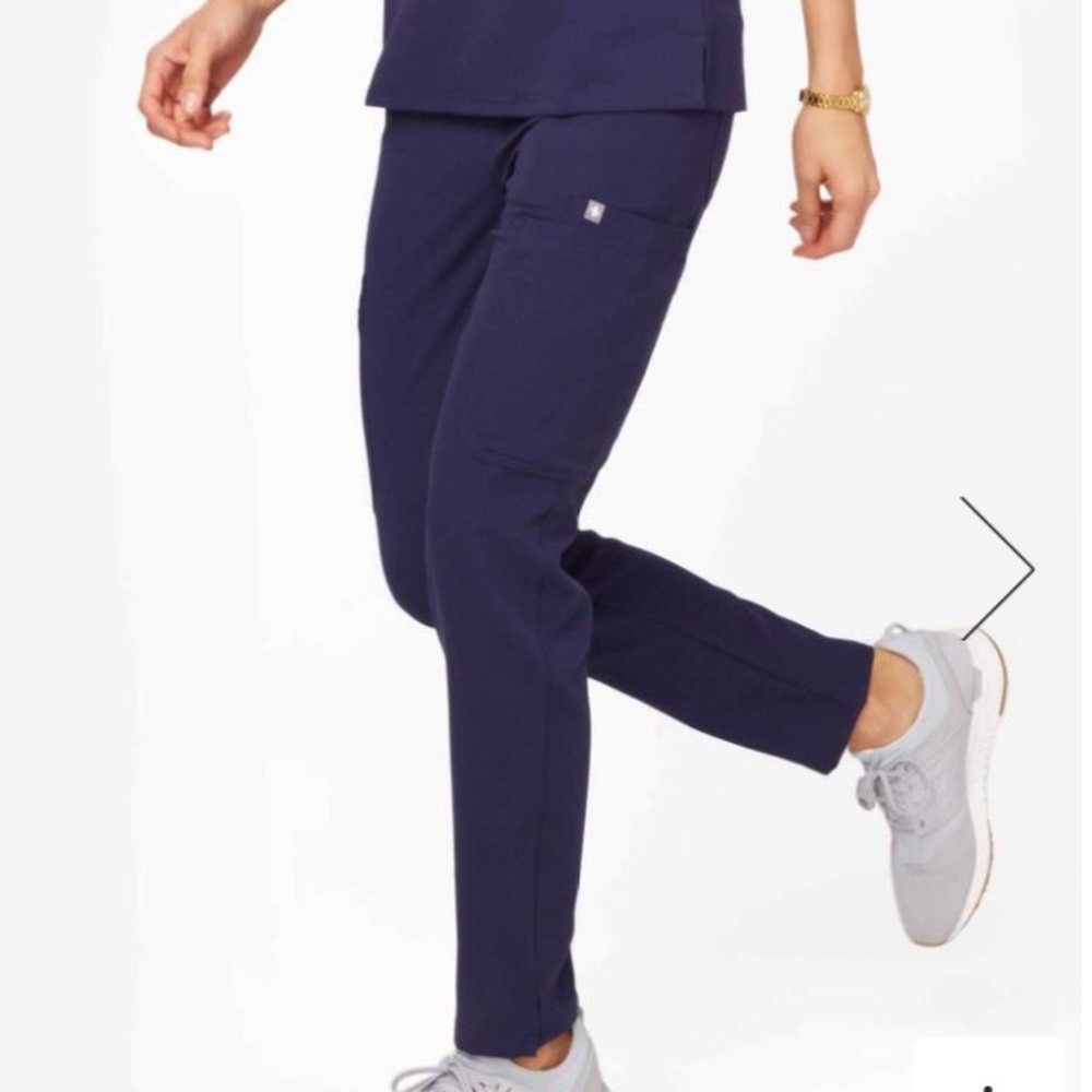 Figs Yola skinny scrub pants